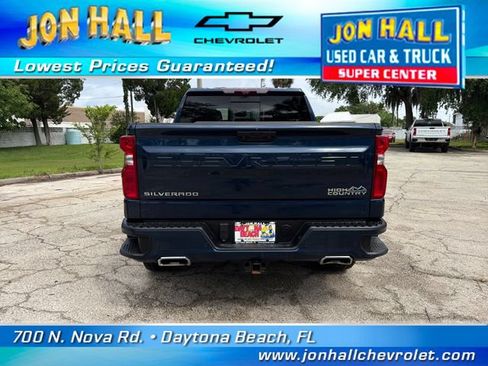 Used 2023 Chevrolet Silverado 1500 High Country w/ Technology Package AWD/4WD image 11