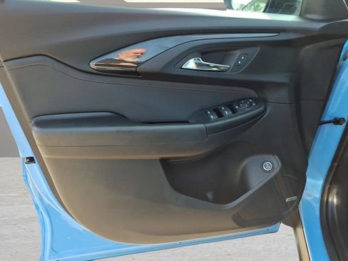Used 2023 Chevrolet TrailBlazer RS w/ Sun and Liftgate Package AWD/4WD image 14