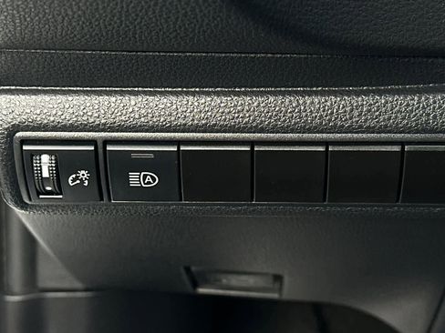 Used 2022 Toyota Corolla LE image 30