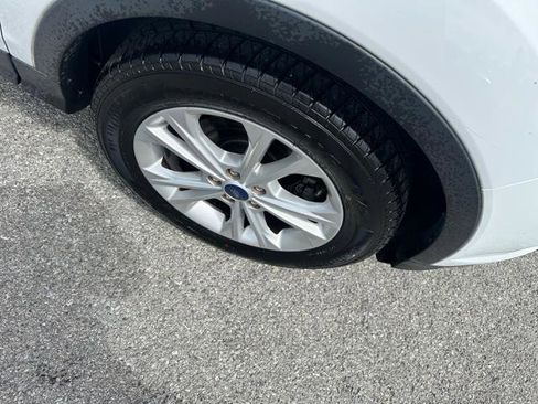 Used 2018 Ford Escape SE FWD image 7