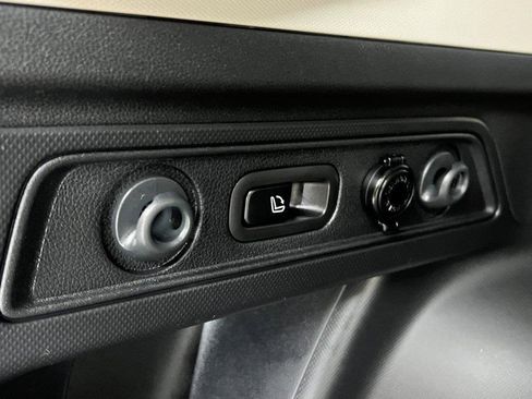 Used 2024 Subaru Forester Touring image 13