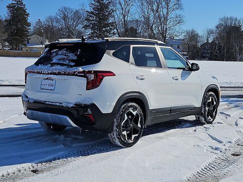 Certified 2025 Kia Seltos S image 4