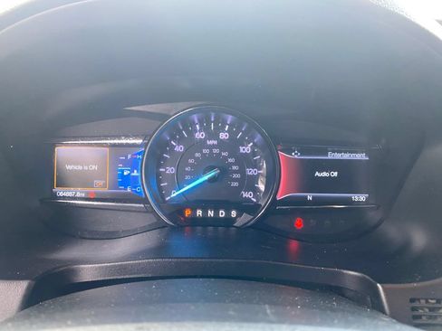 Used 2019 Ford Explorer XLT w/ Equipment Group 201A FWD image 33