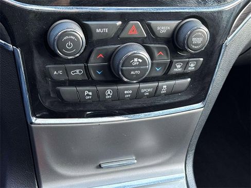 Used 2020 Jeep Grand Cherokee Overland image 10