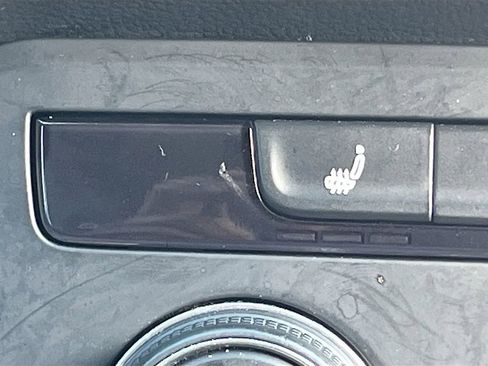 Used 2022 Volkswagen Taos SE image 19