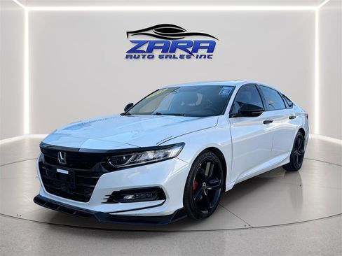Used 2018 Honda Accord Sport image 3