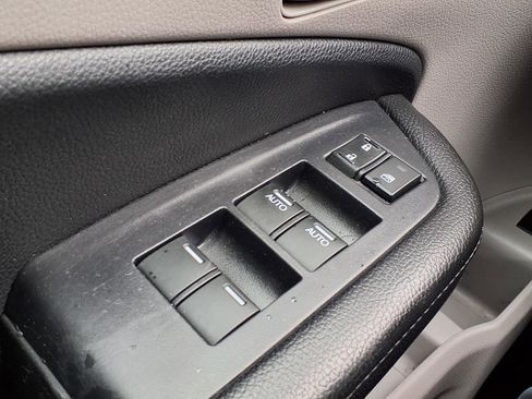 Used 2019 Honda Pilot LX image 10