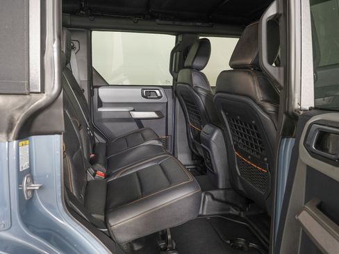 Used 2023 Ford Bronco Badlands w/ Sasquatch Package image 10