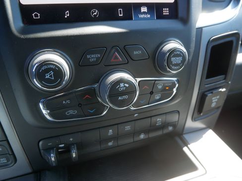 Used 2022 RAM 1500 Classic Warlock w/ Electronics Group AWD/4WD image 32