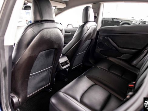 Used 2021 Tesla Model 3 Performance image 30