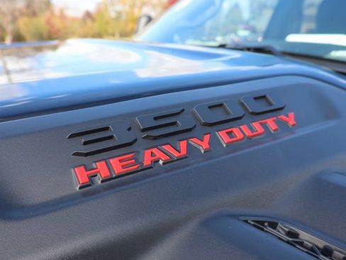 Used 2025 RAM 3500 Limited image 11