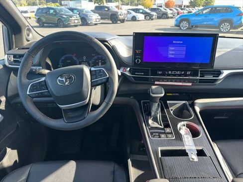 Certified 2026 Toyota Sienna XSE AWD/4WD image 17