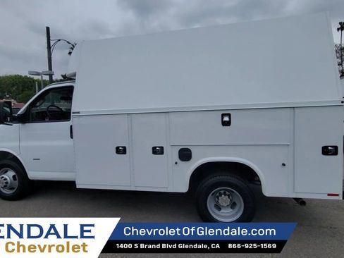 New 2026 Chevrolet Express 3500 w/ Power Convenience Package RWD image 5