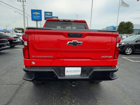 Used 2024 Chevrolet Silverado 1500 ZR2 w/ Technology Package AWD/4WD image 7