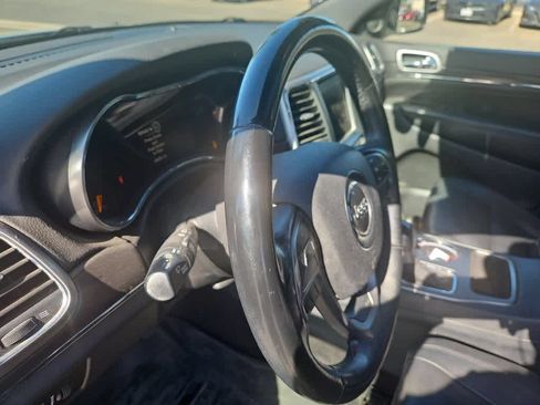 Used 2018 Jeep Grand Cherokee Limited RWD image 9
