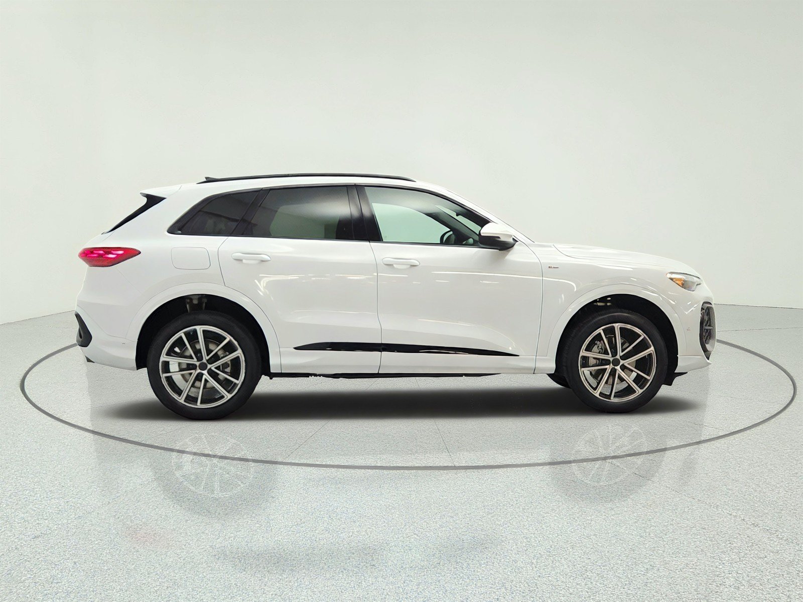 New 2026 Audi Q5 Premium Plus AWD/4WD image 4