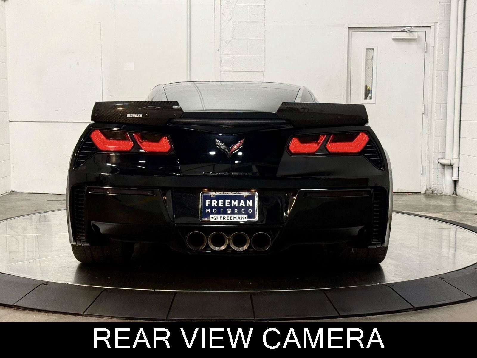 Used 2015 Chevrolet Corvette Z06 w/ 3LZ Preferred Equipment Group RWD image 7