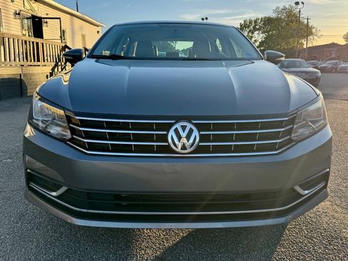 Used 2018 Volkswagen Passat 2.0T SE FWD image 8