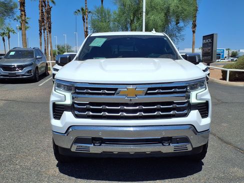 Used 2022 Chevrolet Silverado 1500 LTZ w/ Technology Package AWD/4WD image 2