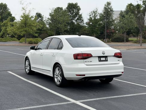 Used 2017 Volkswagen Jetta SEL FWD image 5