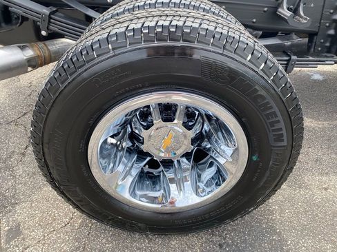 New 2026 Chevrolet Silverado 3500 W/T w/ Snow Plow Prep Package AWD/4WD image 27