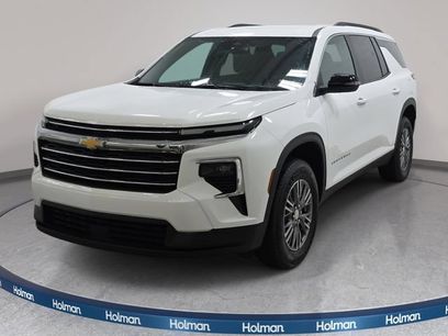Used 2025 Chevrolet Traverse LT
