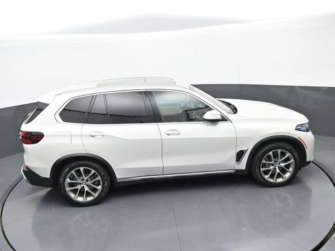 Used 2024 BMW X5 xDrive40i w/ Premium Package AWD/4WD image 37
