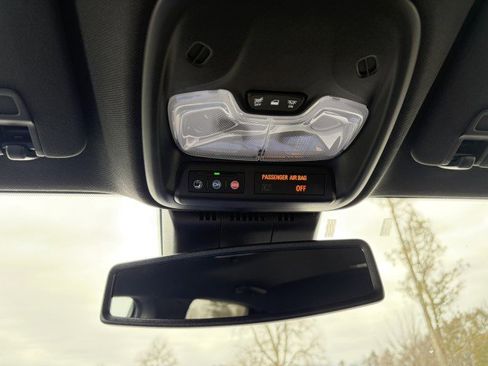 Used 2026 Chevrolet Colorado Z71 w/ Technology Package image 25