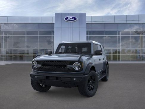 New 2025 Ford Bronco Outer Banks w/ Black Appearance Package image 2