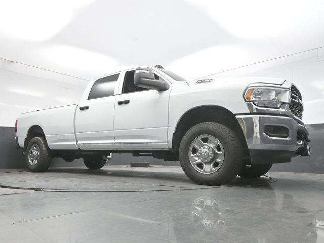 Used 2024 RAM 2500 Tradesman w/ Chrome Appearance Group AWD/4WD image 29