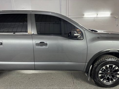 Used 2020 Nissan Titan PRO-4X w/ Pro-4x Convenience Package AWD/4WD image 4