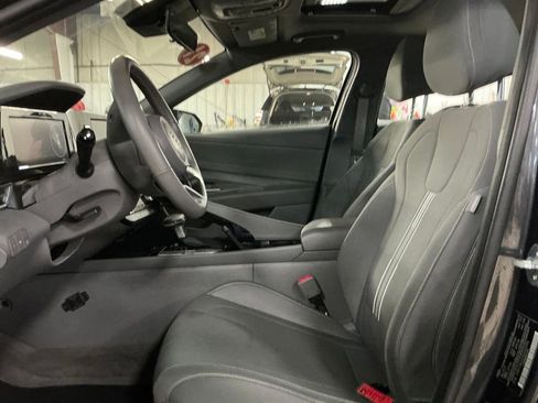 Used 2021 Hyundai Elantra SEL w/ Convenience + Premium Package image 13
