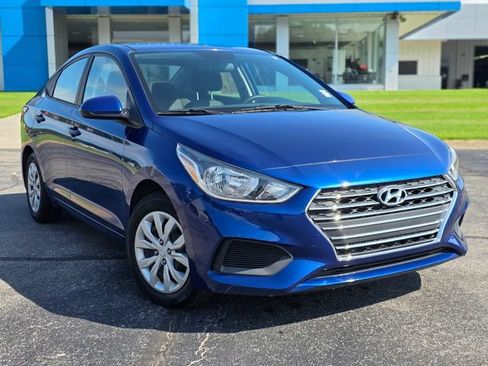 Used 2022 Hyundai Accent SE FWD image 2