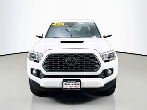 Used 2022 Toyota Tacoma TRD Sport image 2