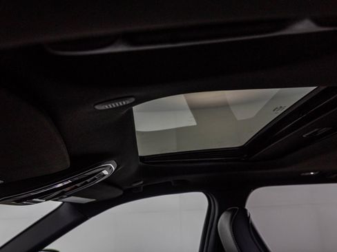 New 2025 Jeep Grand Cherokee Laredo image 24