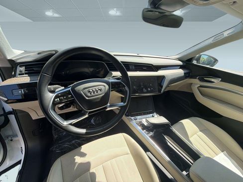 Used 2024 Audi Q8 e-tron Premium Plus w/ Premium Plus Package AWD/4WD image 4
