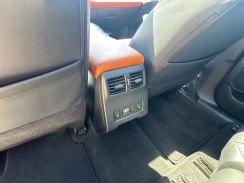 Used 2023 Mitsubishi Outlander SEL AWD/4WD image 59
