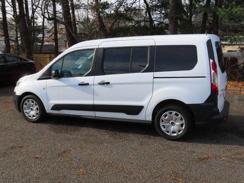 Used 2018 Ford Transit Connect XL image 3