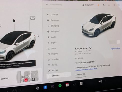 Used 2021 Tesla Model Y Long Range image 11