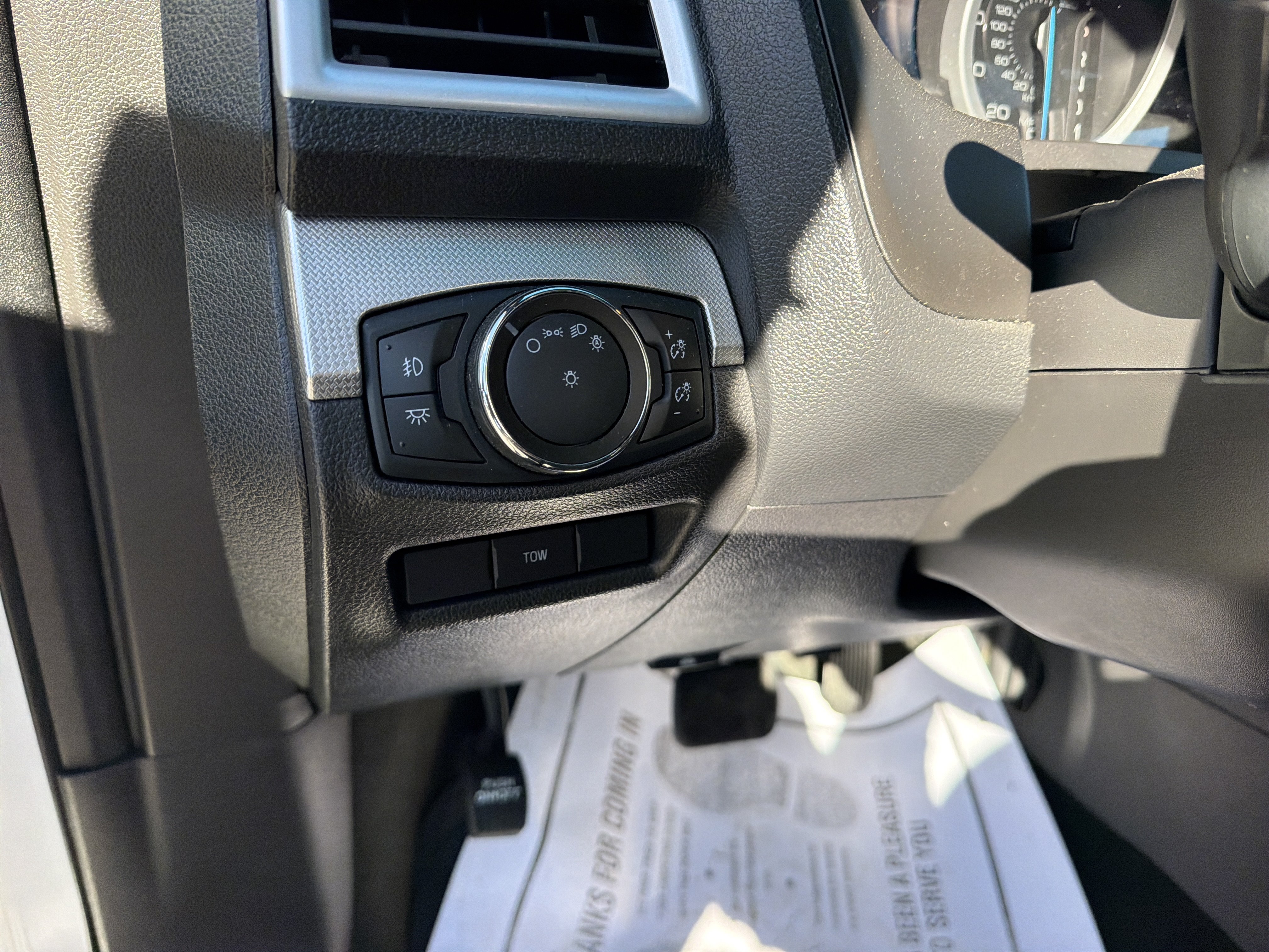 Used 2014 Ford Explorer XLT AWD/4WD image 17