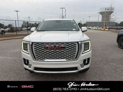 Used 2023 GMC Yukon Denali image 2