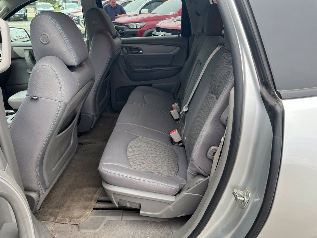 Used 2014 Chevrolet Traverse LS FWD image 7