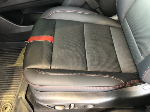 Used 2026 Chevrolet Traverse RS image 21