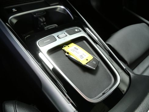 Certified 2026 Mercedes-Benz GLB 250 4MATIC image 22