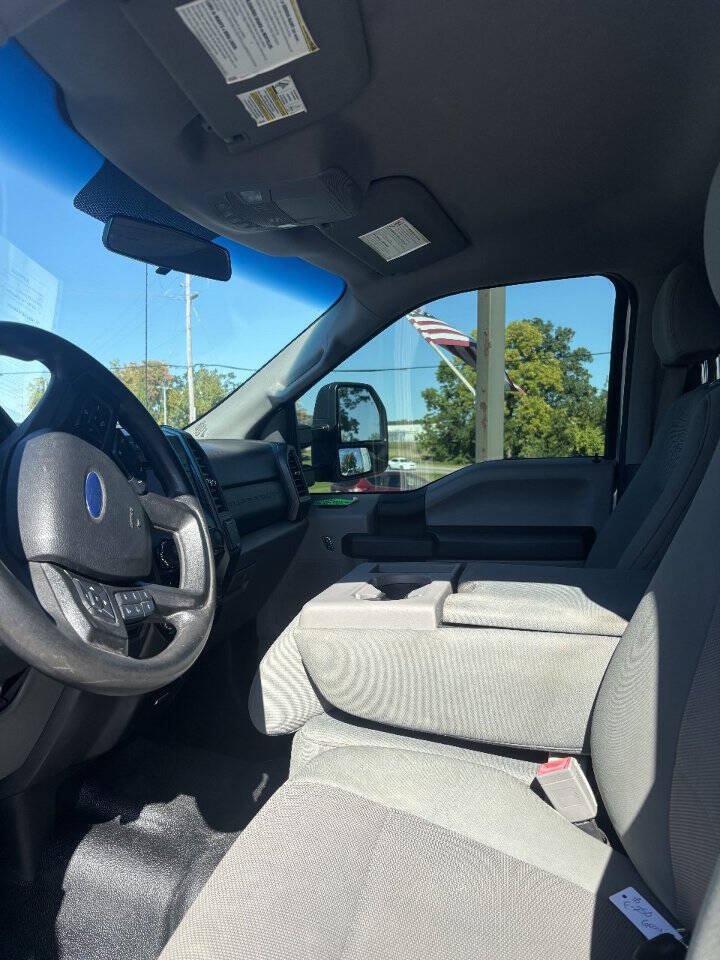 Used 2018 Ford F250 XL w/ Power Equipment Group AWD/4WD image 4