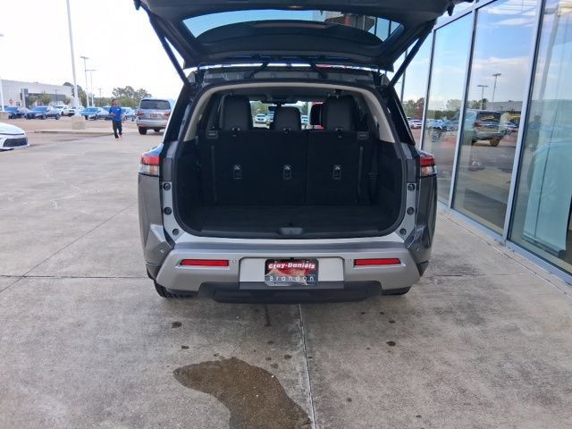 Certified 2025 Nissan Pathfinder SL FWD image 7