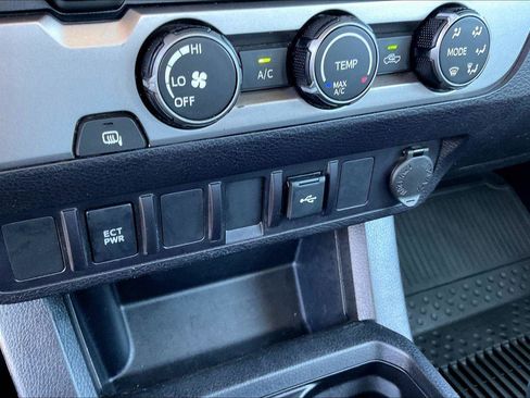 Used 2021 Toyota Tacoma SR image 28