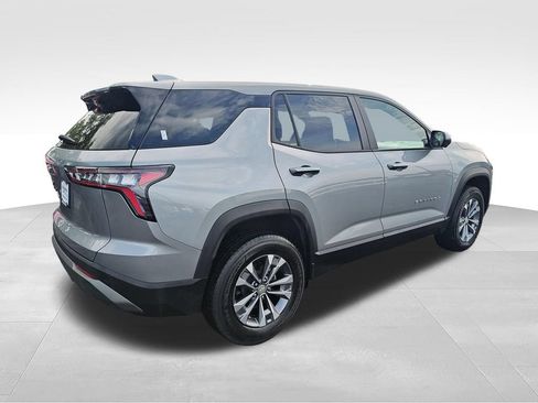 Used 2025 Chevrolet Equinox LT w/ Safety and Technology Package FWD image 5