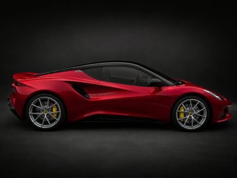 Used 2025 Lotus Emira RWD image 5