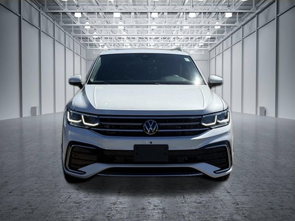 Used 2022 Volkswagen Tiguan SEL R-Line AWD/4WD image 19